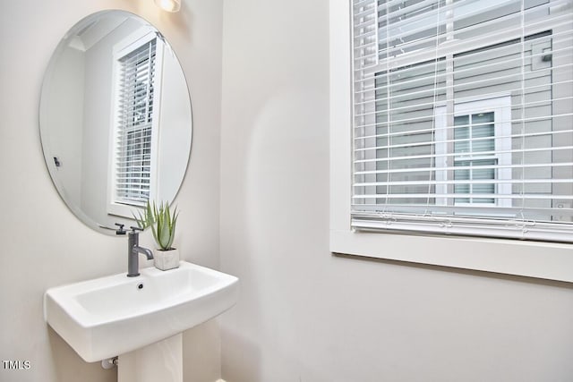 941 W Club Blvd, Durham, NC 27701 - bathroom featuring a sink