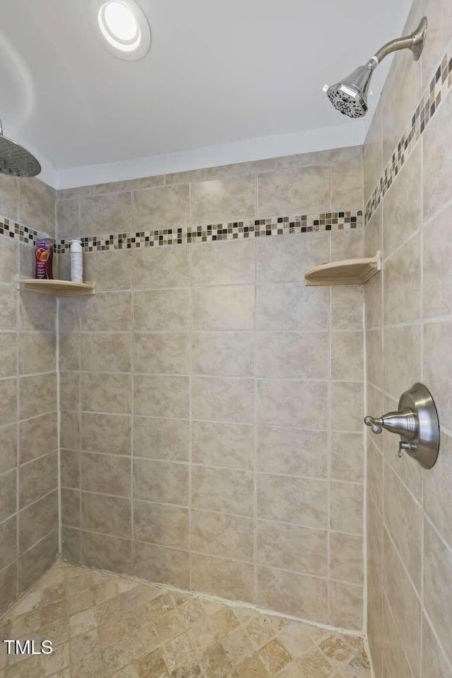 304 Linden Ave, Raleigh, NC 27601 - full bathroom with tiled shower