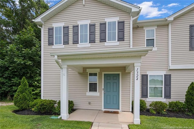 1324 Homeland Dr, Parkton, NC 28371 - traditional home featuring a front lawn