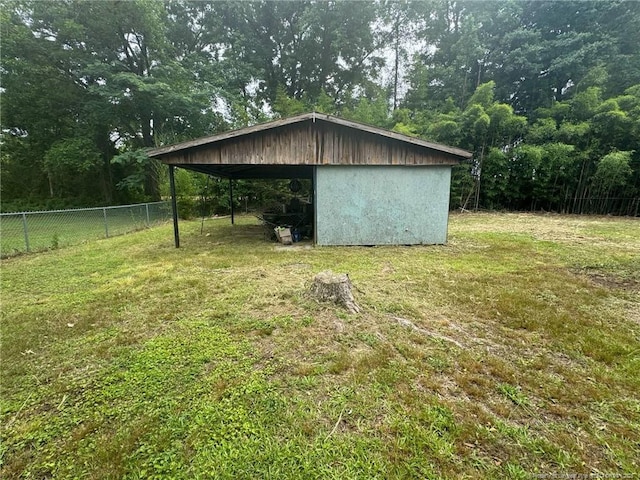 view of outdoor structure with an outdoor structure