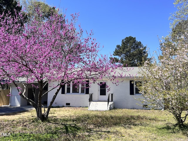 314 Wrenn St, Apex, NC 27502 - view of front of house featuring crawl space and a front yard