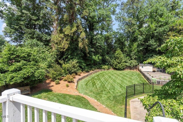 2913 Anderson Dr, Raleigh, NC 27608 - view of yard