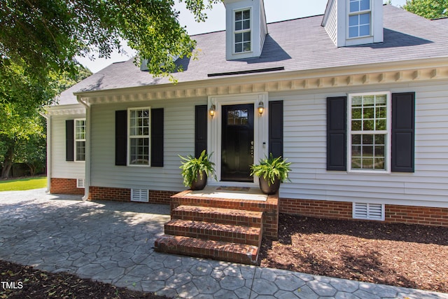 5413 Lower Creek Ct, Apex, NC 27539 - view of front of home with crawl space and covered porch