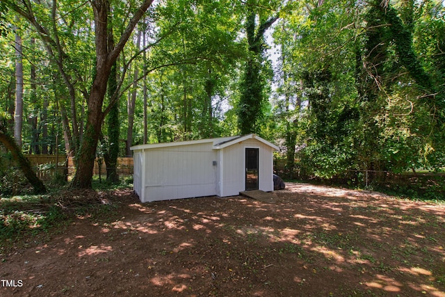5413 Lower Creek Ct, Apex, NC 27539 - view of yard
