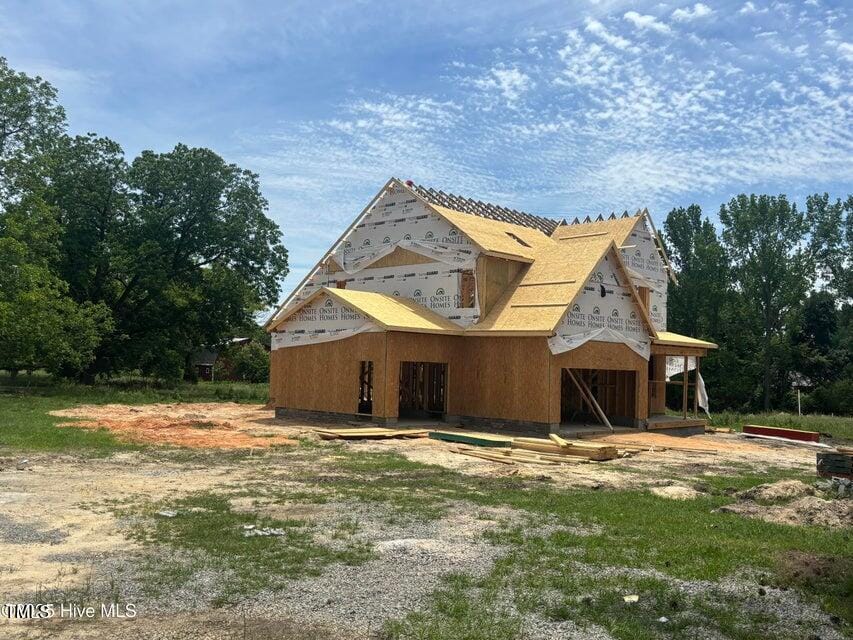 view of home's exterior
