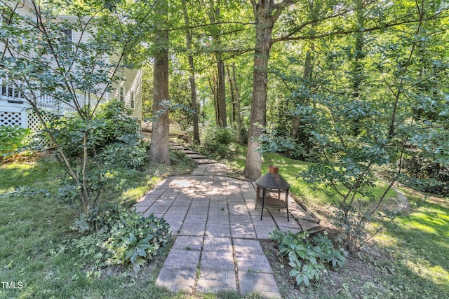 2125 Oakcrest Ct, Raleigh, NC 27612 - view of patio / terrace