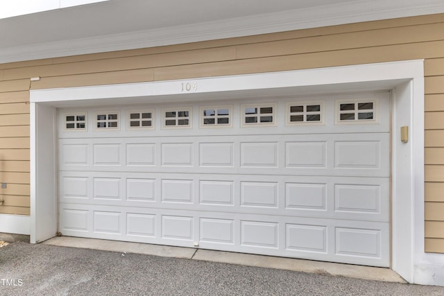 9211 Calabria Dr Unit 104, Raleigh, NC 27617 - garage with driveway