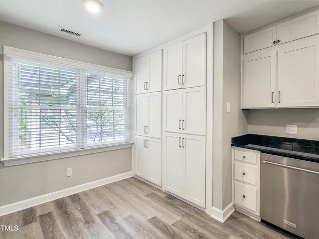 107 Long Shadow Ln, Cary, NC 27518 - kitchen with dishwasher, baseboards, light wood finished floors, and plenty of natural light