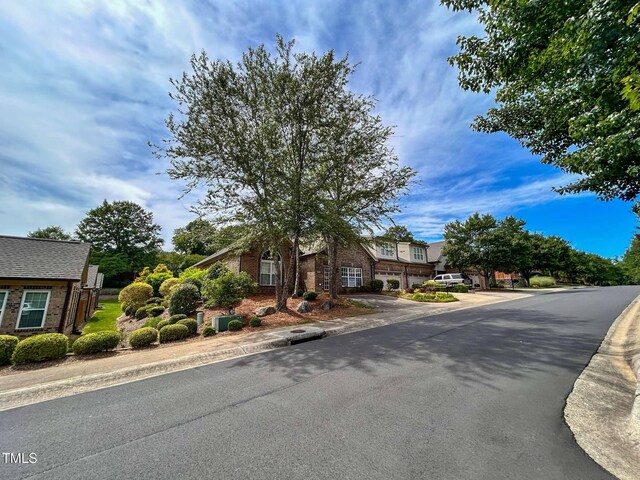 2521 Saintsbury Dr, Burlington, NC 27215 - photo 4