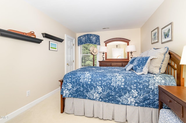 108 Hanover Pl, Chapel Hill, NC 27516 - carpeted bedroom featuring baseboards