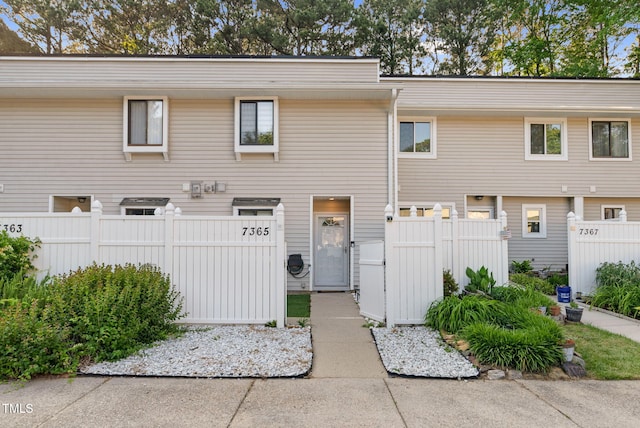 7365 Sandy Creek Dr, Raleigh, NC 27615 - photo 1
