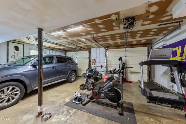 3620 Arrowwood Dr, Raleigh, NC 27604 - view of garage