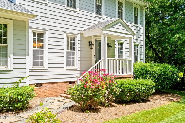 2107 Somers Ave, Burlington, NC 27215 - entrance to property with a shingled roof