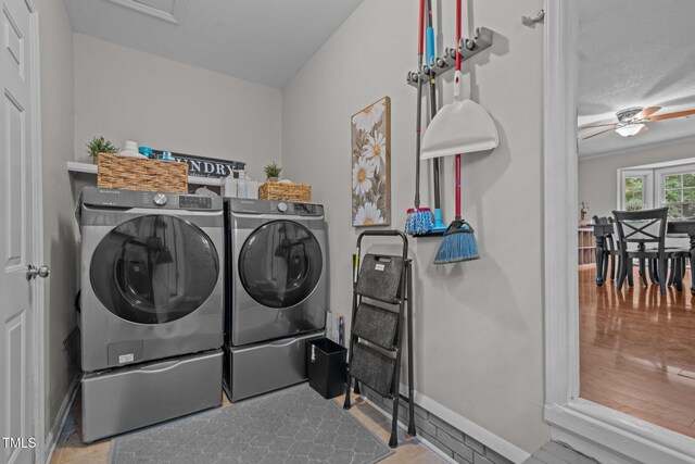 815 Walter Bright Rd, Sanford, NC 27330 - laundry room featuring washer and dryer, baseboards, and ceiling fan