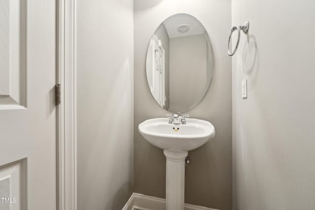105 Bagley Ln, Dunn, NC 28334 - view of bathroom