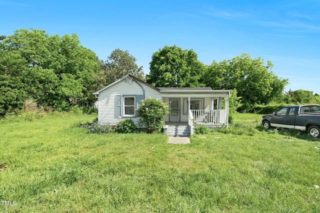 441 Cedar St, Henderson, NC 27536 - view of front facade with a porch