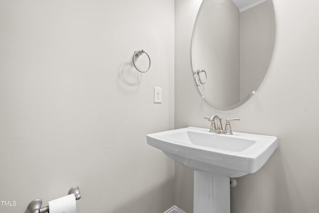 33 E Ravano Dr, Clayton, NC 27527 - bathroom featuring a sink