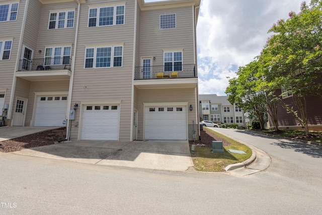 441 Heritage Village Ln, Apex, NC 27502 - multi unit property featuring a garage and driveway