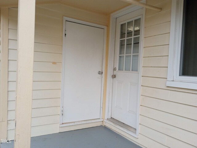 912 Dixie Trl, Raleigh, NC 27607 - view of doorway to property