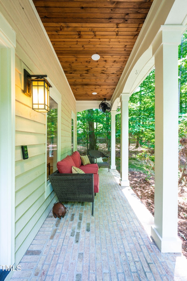 574 Chatham Dr, Chapel Hill, NC 27516 - view of porch