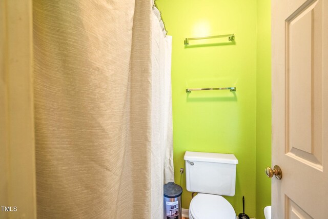 114 Bonaparte Dr, Hillsborough, NC 27278 - full bathroom featuring toilet