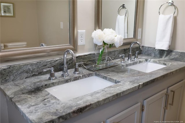 408 Harril Cir, Spring Lake, NC 28390 - full bath with double vanity