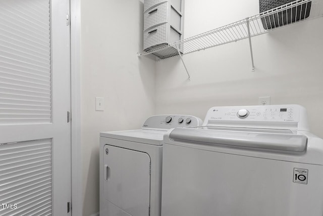 510 Berry Chase Way, Cary, NC 27519 - laundry area featuring washing machine and dryer
