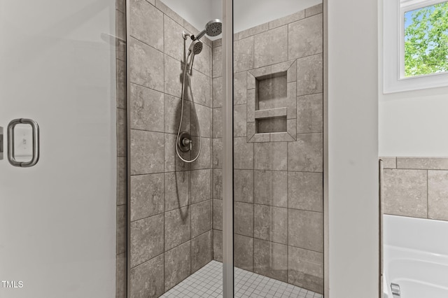 8304 Southmoor Hill Trl, Wake Forest, NC 27587 - full bath featuring a stall shower and a garden tub