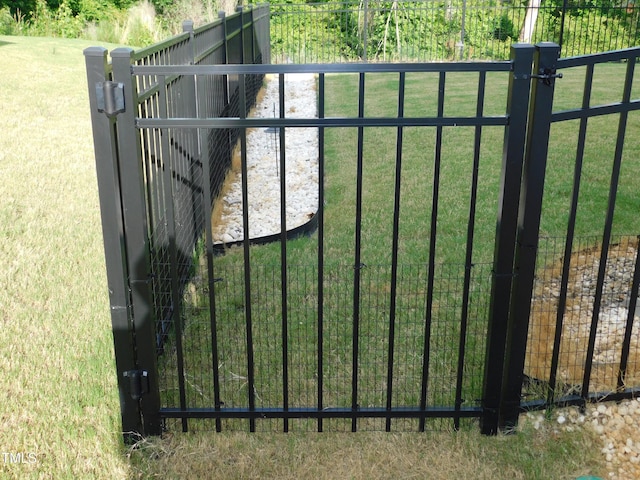 1311 Arena Ln, Fuquay Varina, NC 27526 - view of gate