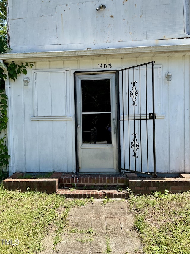 1403 S Roxboro St, Durham, NC 27703 - view of entrance to property