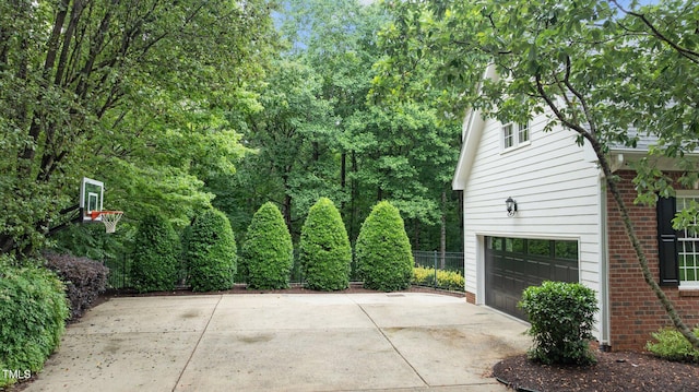 1332 Kinsdale Dr, Raleigh, NC 27615 - garage with driveway