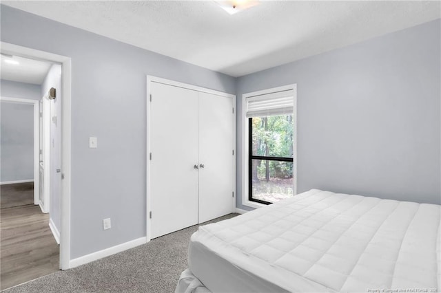 7076 Pantego Dr, Fayetteville, NC 28314 - bedroom featuring baseboards and a closet
