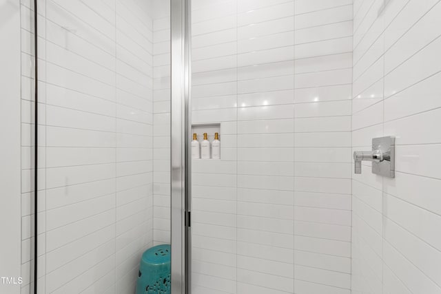 1408 Sawyer Rd Unit 103, Raleigh, NC 27610 - full bathroom with tiled shower