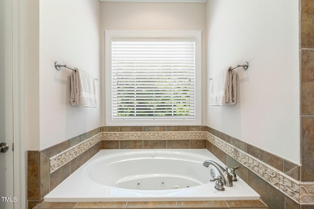 2628 Hunters Meadow Ln, Raleigh, NC 27606 - bathroom featuring a whirlpool tub
