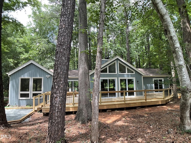 102 Pebble Ct, Chapel Hill, NC 27516 - back of property featuring a wooden deck