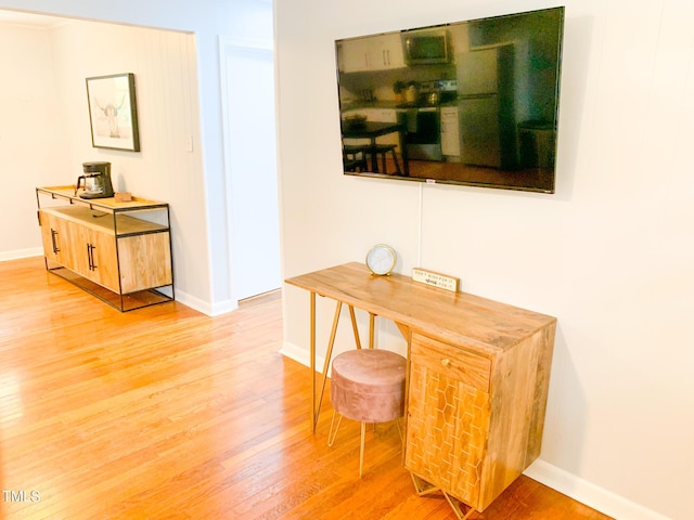 2907 University Dr, Durham, NC 27707 - corridor with light wood-style floors and baseboards