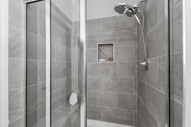 1577 Tice Hurst Ln, Apex, NC 27502 - bathroom with a shower stall