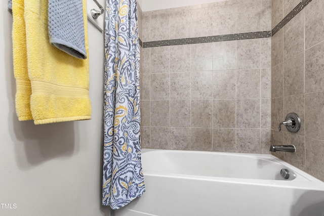 1577 Tice Hurst Ln, Apex, NC 27502 - full bath with shower / tub combo with curtain