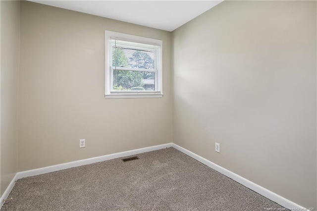 1486 Thelbert Dr, Fayetteville, NC 28301 - carpeted spare room with baseboards