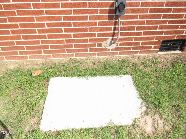 1700 Warrenton Rd, Henderson, NC 27537 - exterior view of brick siding