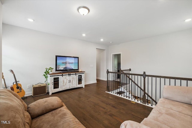 2009 Latham Oaks Ave, Wake Forest, NC 27587 - living area featuring recessed lighting, wood finished floors, and baseboards