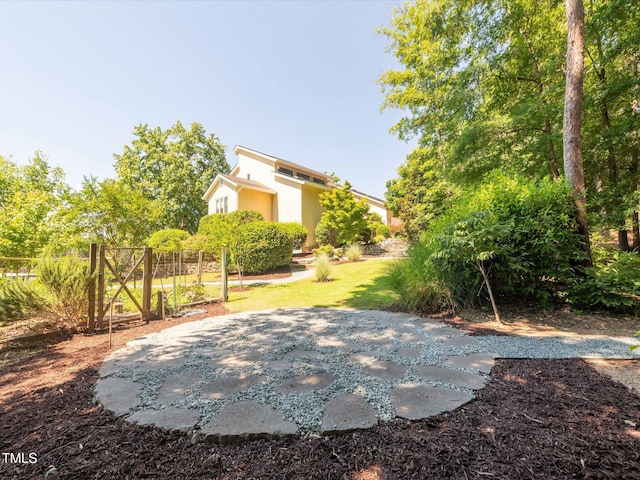 112 Lancaster Dr, Chapel Hill, NC 27517 - view of yard with a patio area