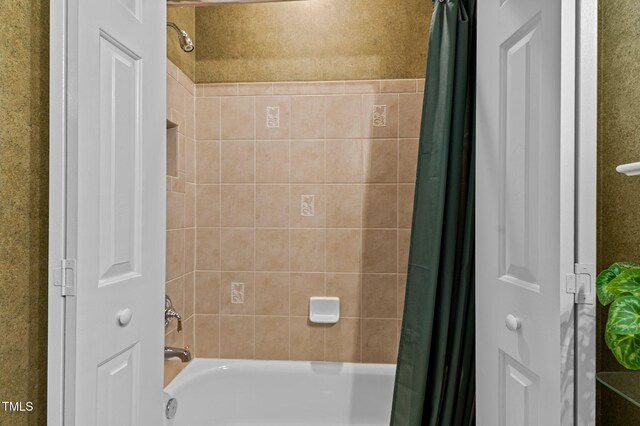 13121 Sargas St, Raleigh, NC 27614 - bathroom with shower / tub combo