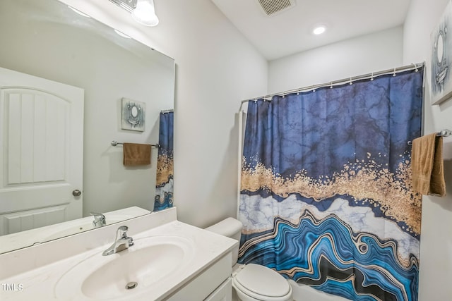 40 Two Creeks Loop, Chapel Hill, NC 27517 - bathroom with vanity and a shower with shower curtain