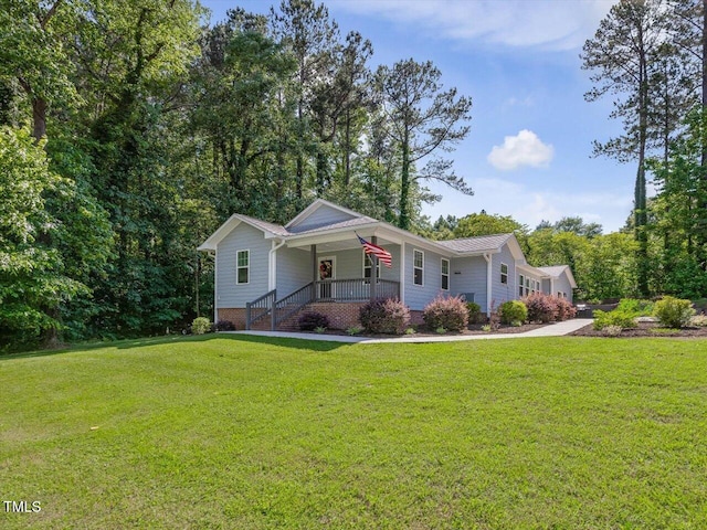 707 Lakewood Dr, Siler City, NC 27344 - photo 1