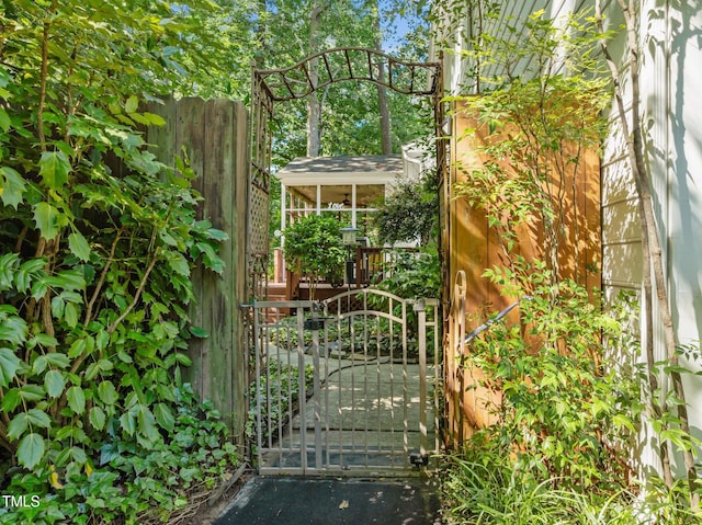 1 Gatesway Ct, Durham, NC 27707 - view of gate