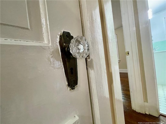1007 Jenkins St, Lumberton, NC 28358 - detailed view of wood finished floors