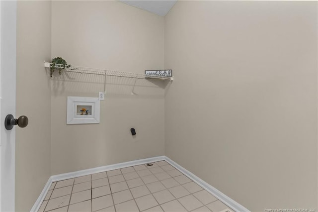 926 Foxhunt Ln, Fayetteville, NC 28314 - washroom with electric dryer hookup, hookup for a washing machine, and baseboards