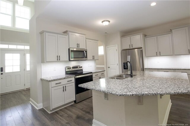 576 Executive Dr, Lillington, NC 27546 - photo 13