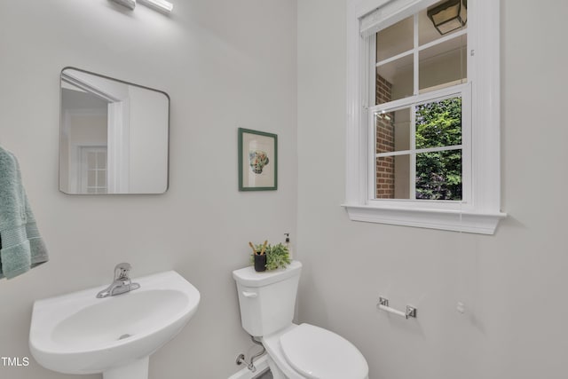 522 N Scotswood Blvd, Hillsborough, NC 27278 - bathroom featuring a sink and toilet
